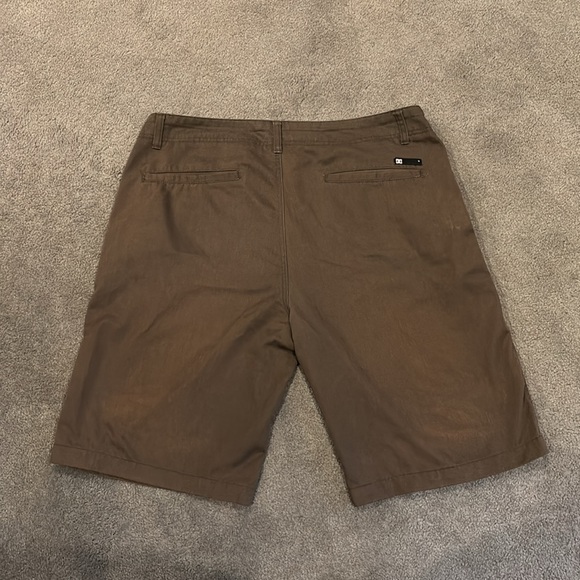 Brown Dc Shorts - Picture 4 of 6